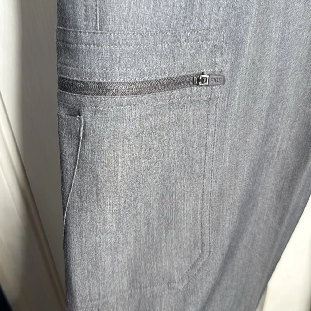 Figs Men’s Cairo Graphite Gray Cargo Scrub Pants M-293 Sz Medium Short
